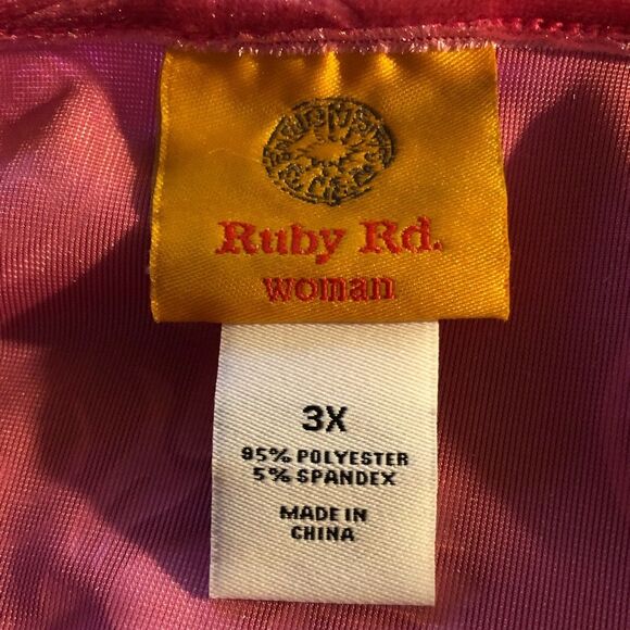 RUBY RD. PAISLEY VELVET EMBOSSED TEE PLUS SIZE 2X, 3X KEY HOLE NECK 3/4 SLEEVES - Picture 10 of 10